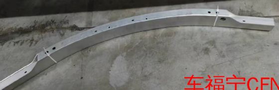 คานกันชนหน้าสีดำแบบ Universal สำหรับ Tesla Model S ปี 2021