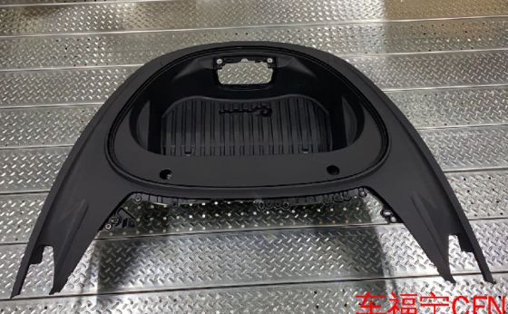 ชุดประกอบช่องเก็บสัมภาระด้านหน้า Tesla Model 3 ปี 2021 1645350-00-A ฝาครอบพลาสติกสีดำ