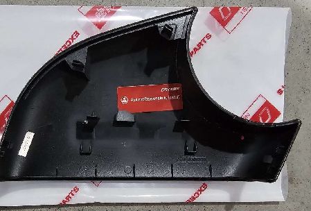 Tesla Model Y ฝาครอบกระจกมองข้างประตูผู้โดยสารด้านขวา สีดำ 8202202