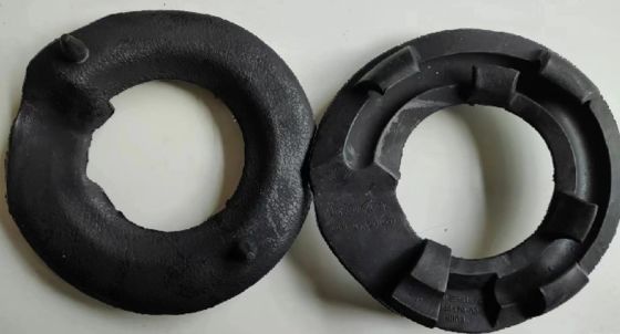 ฝาครอบแผ่นรองฉนวนสปริงหลัง Tesla Model 3/Y ขนาด 90 มม. x 14 มม. สีดำ